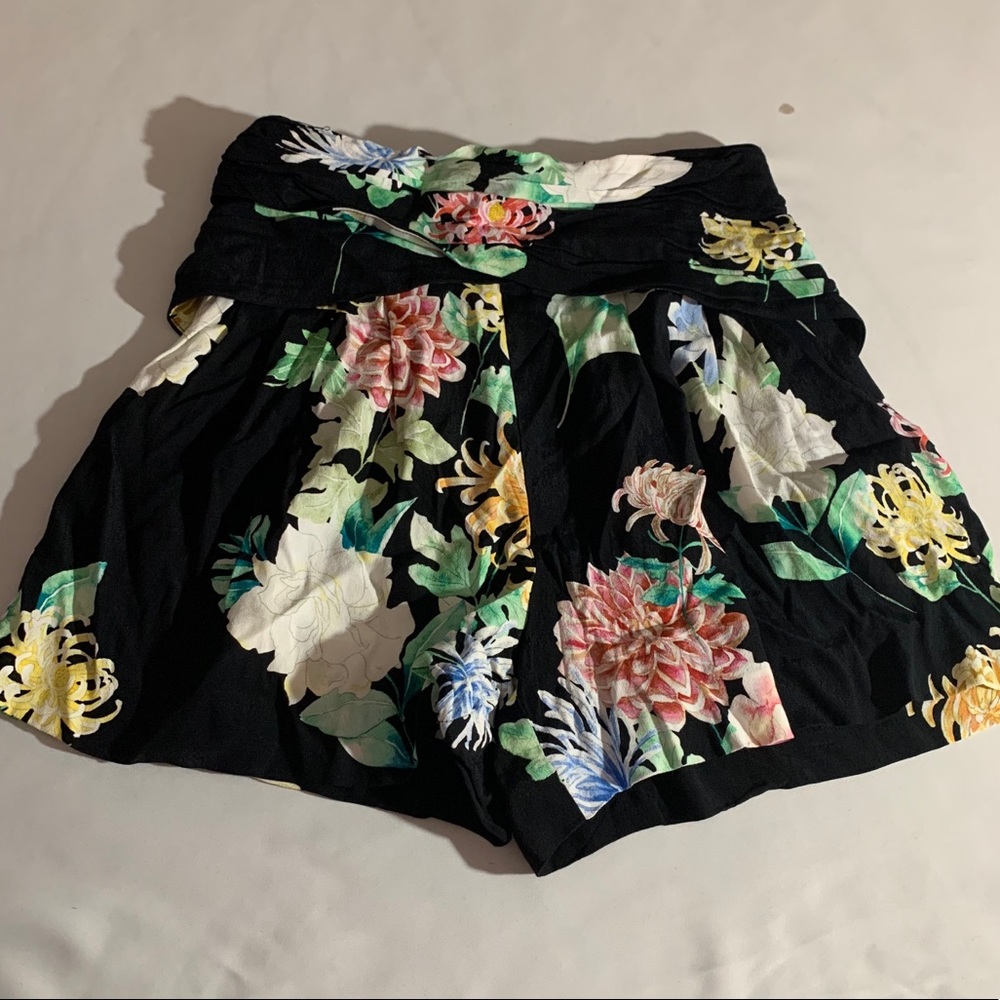 🔴🔵Zara shorts